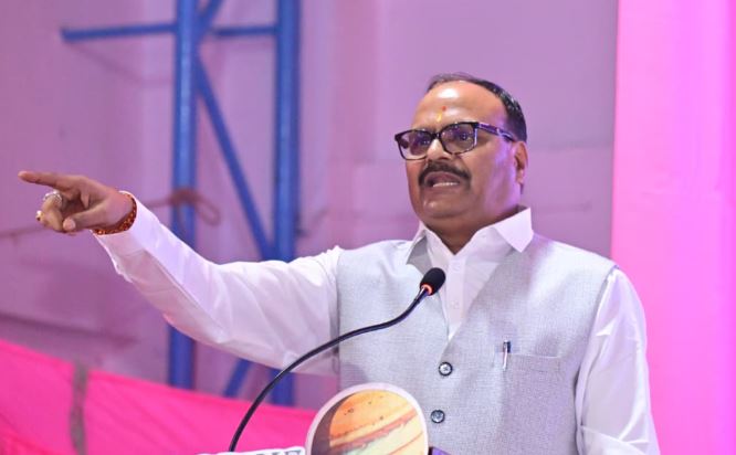 विज्ञान मेला युवाओं के कौशल एवं प्रतिभा को प्रदर्शित करने का है एक अद्भुत मंच: ब्रजेश पाठक