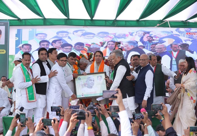 केंद्रीय मंत्री जयंत चौधरी आरएलडी के अधिवेशन में चुने गये राष्ट्रीय अध्यक्ष