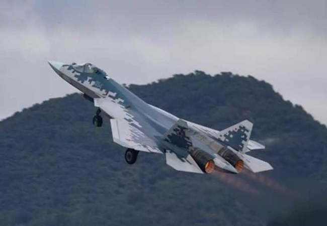 दुबई एयर शो मे रूसी सुखोई Su-57 और कामोव Ka-52 का दिखा जलवा, देख कर हैरान हुए लोग