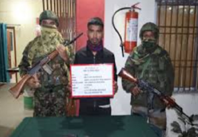 यूनाइटेड लिबरेशन फ्रंट ऑफ असम–इंडिपेंडेंट के वरिष्ठ नेता अरुणोदई दहोतिया ने किया आत्मसमर्पण