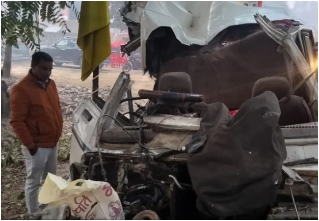 रामनगरी अयोध्या में सुबह-सुबह बड़ा हादसा: बोलेरो और ट्रैक्टर-ट्राली की टक्कर में 3 श्रद्धालुओं की मौत, कई घायल