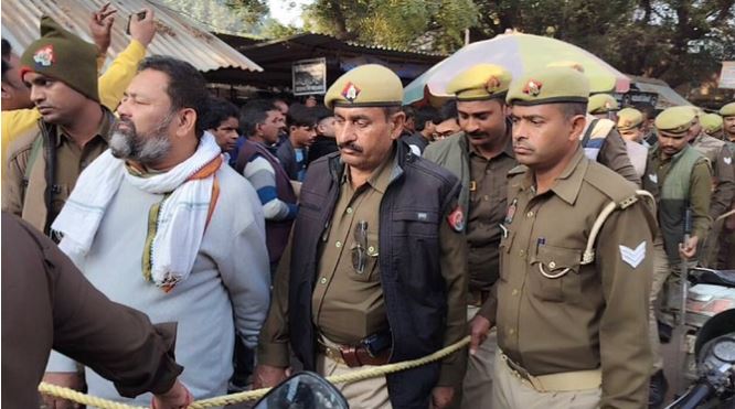 Bahraich Violence : राम गोपाल मिश्रा की हत्या के मुख्य दोषी सरफराज को फांसी की सजा, नौ को आजीवन कारावास