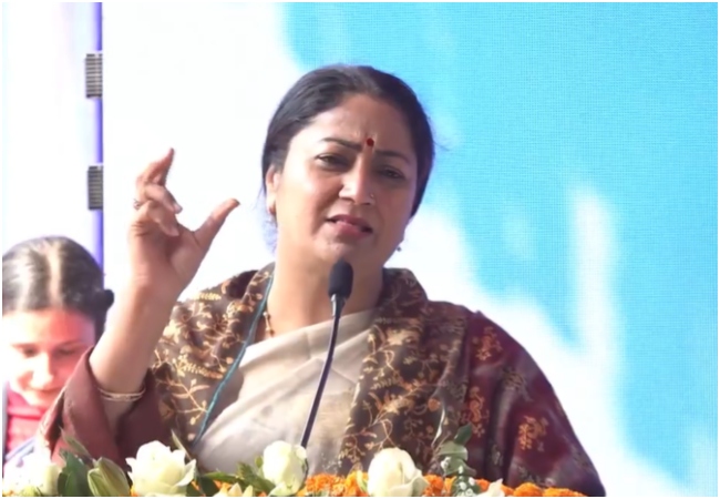 'अगर दिल्ली में सांस लेने लायक हवा चाहते हैं तो पब्लिक ट्रांसपोर्ट का इस्तेमाल करें...' CM रेखा गुप्ता ने लोगों से की अपील