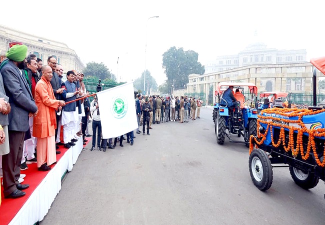किसान जब ऊर्जा का प्रवाह करता है तो धरती उगलती है सोना : सीएम योगी
