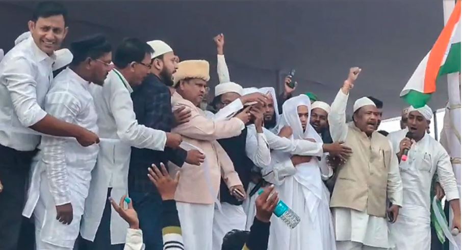 हुमायूं कबीर ने बंगाल में रखी बाबरी मस्जिद की नींव, बोले- कोई इसकी एक ईंट भी नहीं हटा सकता...