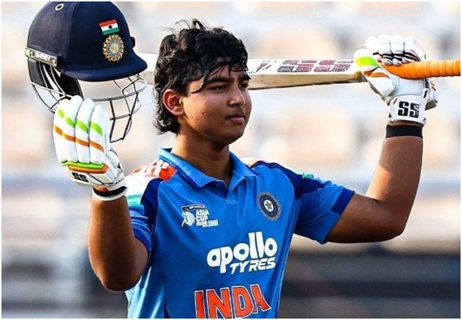 U19 Asia Cup: वैभव सूर्यवंशी ने यूएई के गेंदबाजों की उड़ाई धज्जियां, सिर्फ 56 गेंदों में जड़ दी सेंचुरी