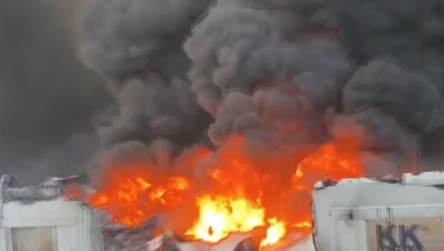   Indonesia Fire : इंडोनेशिया की बिल्डिंग में लगी आग , 22 लोगों की मौत के बाद लोगों को निकालने का काम जारी