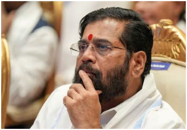 महाराष्ट्र की महायुति सरकार में बढ़ा बवाल, शिंदे सेना के 35 विधायक इस पार्टी में हो सकते हैं शामिल!