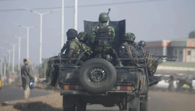 Nigeria : नाइजीरिया में सैनिकों ने प्रदर्शनकारियों पर की फायरिंग , 9 महिलाओं की मौत