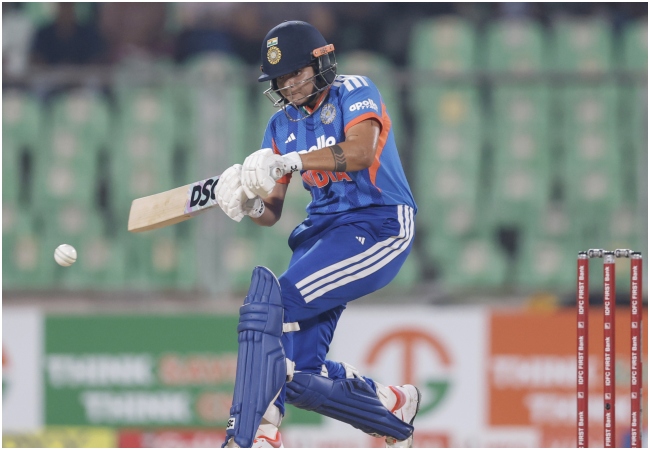 T20I Batter Rankings: शेफाली वर्मा ने टी20आई रैंकिंग में लगाई लंबी छलांग, खतरे में नंबर-1 की कुर्सी