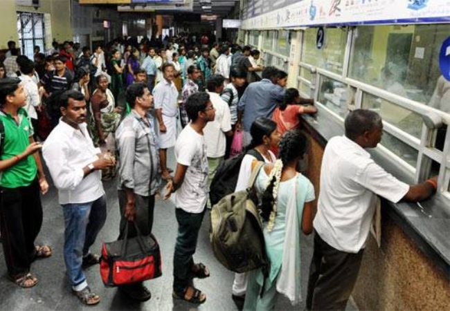 Train Fare Hike: आज से महंगा हुए ट्रेन से सफर, रेल मंत्रालय ने सभी श्रेणी का किराया बढ़ाया