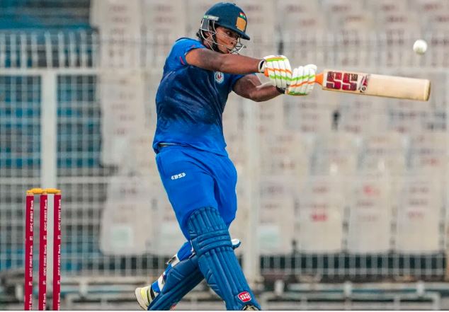 Syed Mushtaq Ali Trophy 2025 : वैभव सूर्यवंशी ने सैयद मुश्ताक अली ट्रॉफी में ठोका तूफानी शतक, विरोधी टीम के गेंदबाजों की निकाली हवा