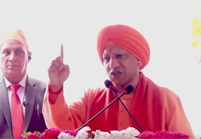 Veer Bal Diwas: सीएम योगी बोले- इतिहास उन्हीं का बनता है, जिनके मन में त्याग और बलिदान का भाव हो