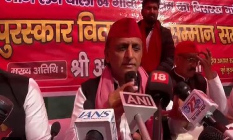 यह SIR के बहाने NRC कर रहे, अभी उनको निकाल रहे और बाद में हम PDA वालों को निकालेंगे: अखिलेश यादव