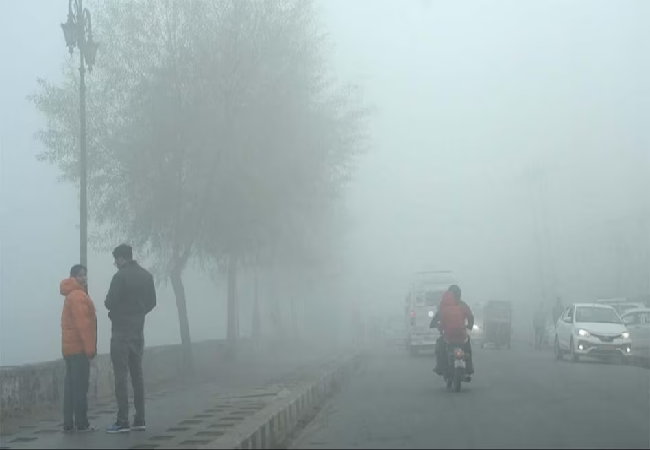 Today weather :दिल्ली-NCR सहित यूपी-बिहार में पड़ेगी कड़ाके की सर्दी, दूर दूए तक नहीं दिखेंगे सूर्य देवता