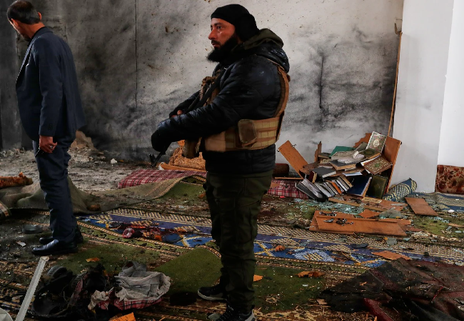 मस्जिद में धमाके बाद मुस्लिम देश में हो गया सांप्रदायिक दंगा, मार डाले गए कई लोग