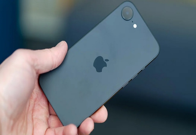 इस देश की सेना सिर्फ iPhone का करेगी इस्तेमाल, Android स्मार्टफोन को किया बैन