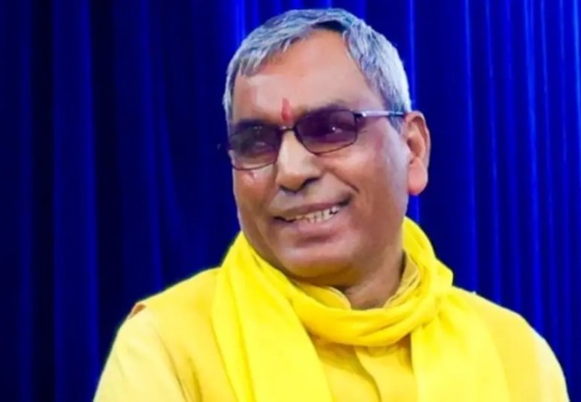 Video : उन्नाव रेप पीड़िता के सवाल पर मंत्री ओमप्रकाश राजभर की देखिए बेशर्म हंसी, बोले- 'उसका घर तो उन्नाव में है ना, ही-ही-ही...'