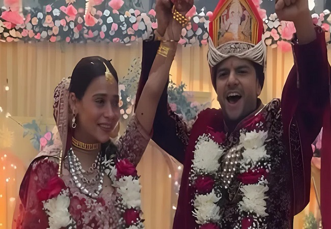 सारा खान ने रामायण फेन सुनील लहरी के बेटे कृष पाठक से की शादी, सोशल मीडिया पर शेयर की फोटो