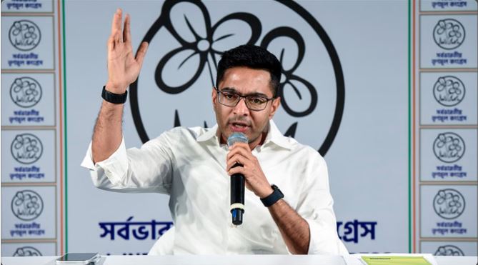 अभिषेक बनर्जी, बोले-भाजपा एक सांप की तरह है, अगर आंगन में रखेंगे तो आखिरकार वह आपको ही डसेगा