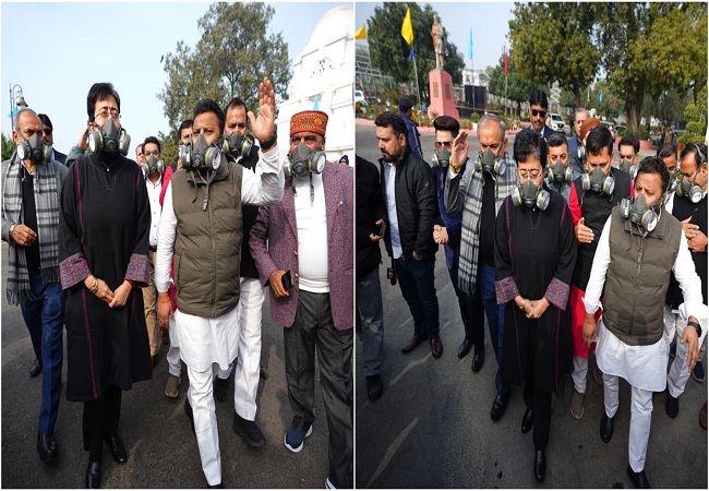 Delhi Assembly Winter Session : गैस मास्क लगाकर सदन में पहुंचे आप विधायक, नेता विपक्ष आतिशी बोलीं- बीजेपी सरकार की लापरवाही ने पूरी दिल्ली को बना दिया गैस चैंबर