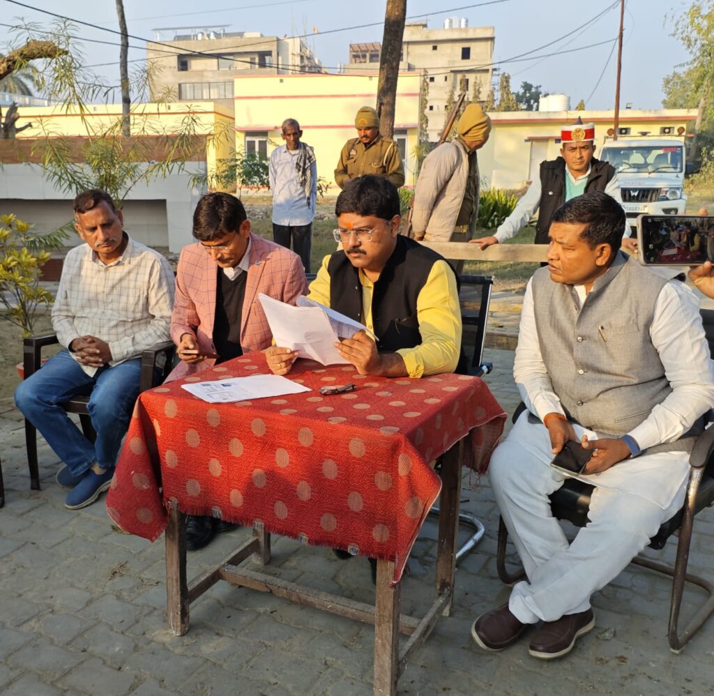 एसआईआर कार्यों पर विधायक ऋषि त्रिपाठी सख्त, नौतनवा में की व्यापक समीक्षा