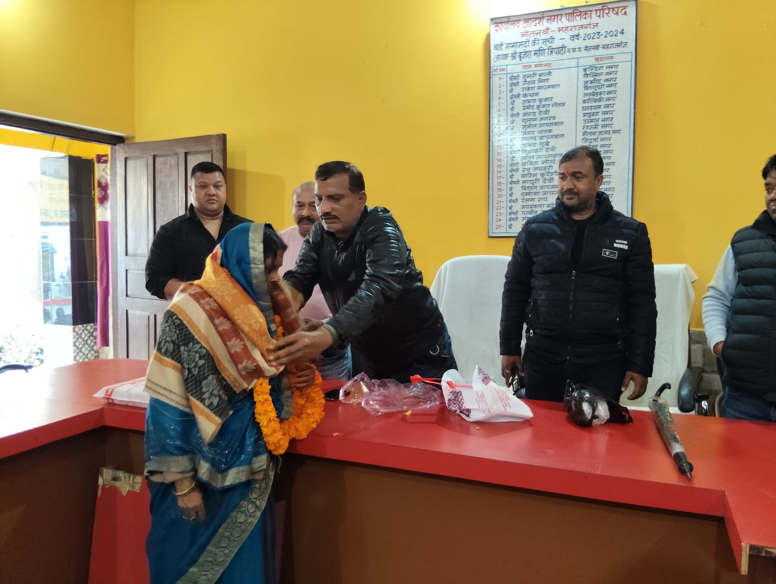 सालों की सेवा को नमन: राजू बाला के सम्मान में सभागार में गूंजा तालियों का स्वर