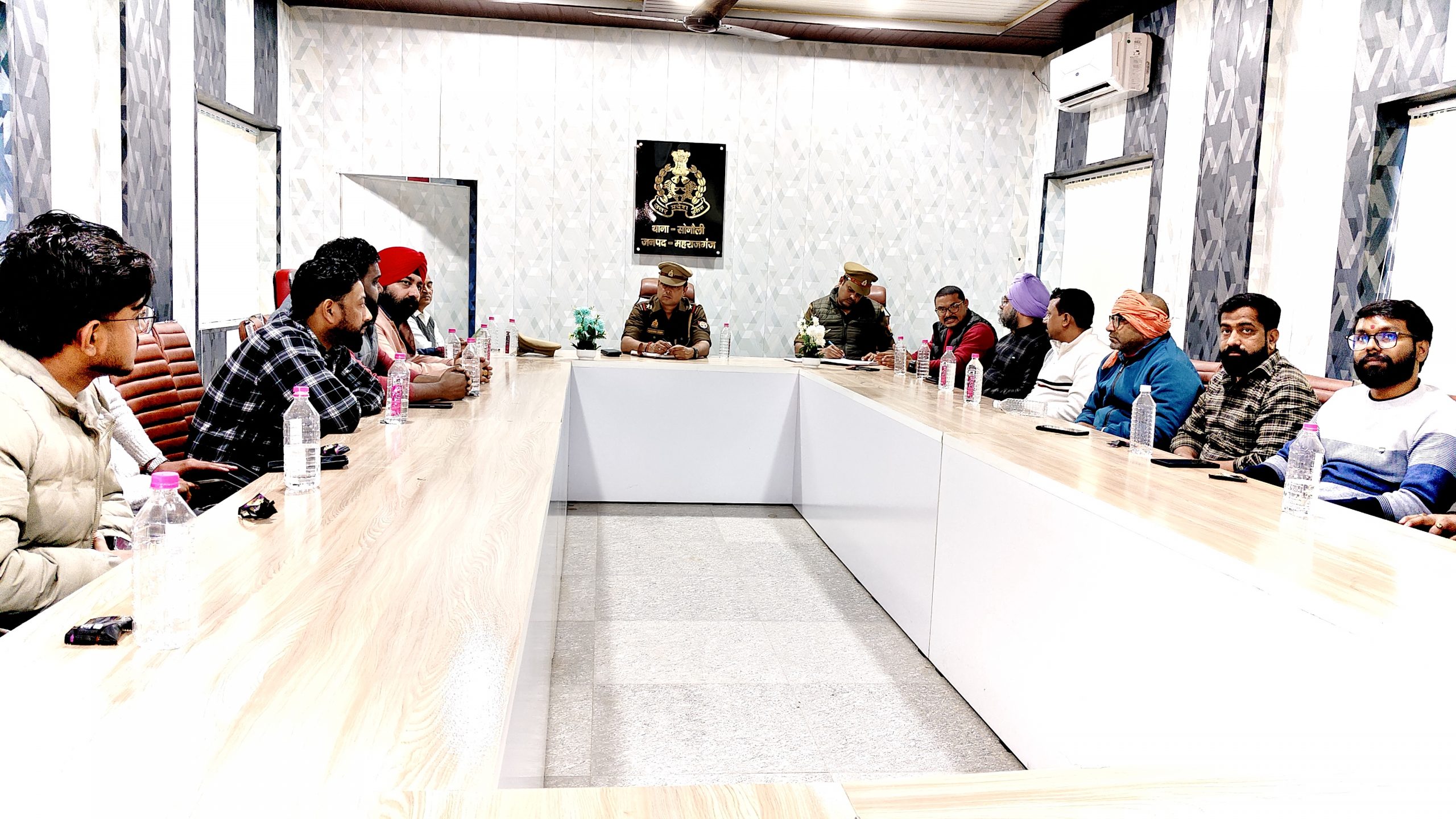 सोनौली में ई-रिक्शा व टैक्सियों की मनमानी पर व्यापारियों का विस्फोट,पुलिस ने कसी लगाम