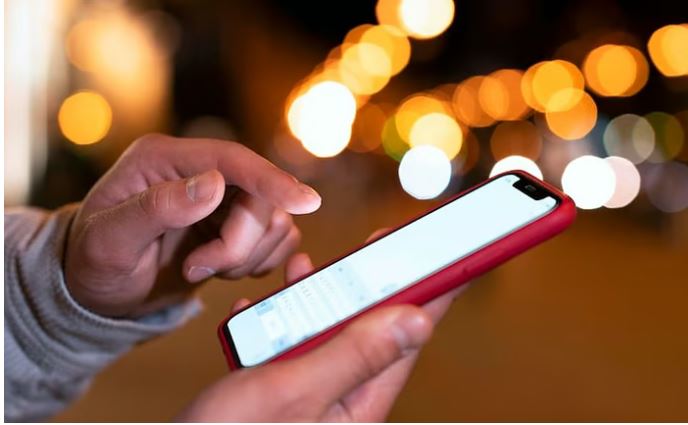 India Internet Users 2025 : भारत के गांवों में शहरों से ज्यादा बढ़ा शॉर्ट्स का क्रेज, इंटरनेट यूजर्स की संख्या 95 करोड़ पार