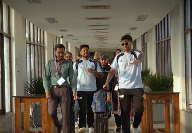 VIDEO : जब कप्तान सूर्या ने संजू का उन्हीं के घर पर करने लगे वेलकम, बीसीसीआई ने शेयर किया मजेदार वीडियो