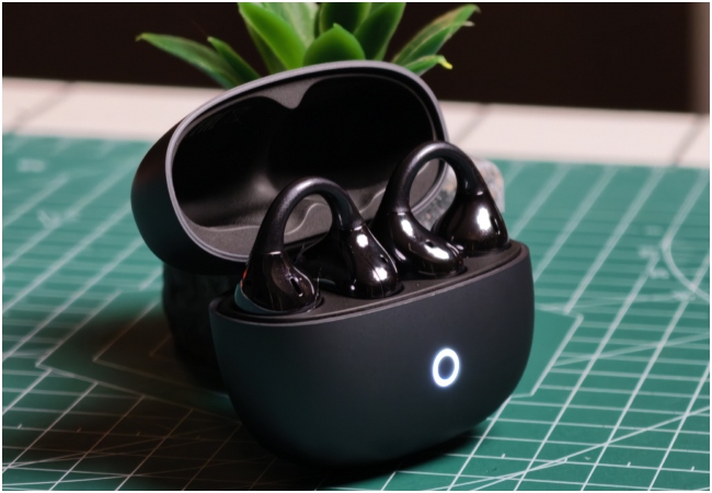 Realme Buds Clip : ओपन-वियर ईयर-फिटिंग डिज़ाइन वाले रियलमी ईयरबड्स भारत में इस दिन होंगे लॉन्च, चेक करें डिटेल