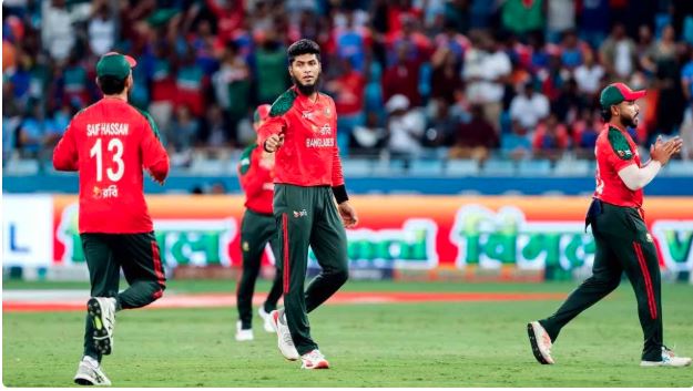 T20 World Cup 2026 : ICC की बांग्लादेश क्रिकेट बोर्ड को दो टूक, कहा-'खेलना है तो भारत में खेलो...'