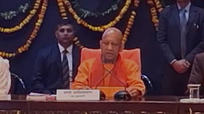 पहले डाका डाला गया, अब बनेगा मील का पत्थर...VB-G RAM G पर सीएम योगी का बड़ा बयान