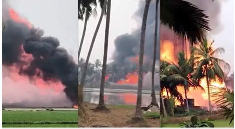 Video-आंध्र प्रदेश ONGC कुएं में गैस लीक के बाद जबर्दस्त धमाका, भीषण आग से दहशत में लोग, खाली कराए गए आस-पास के गांव