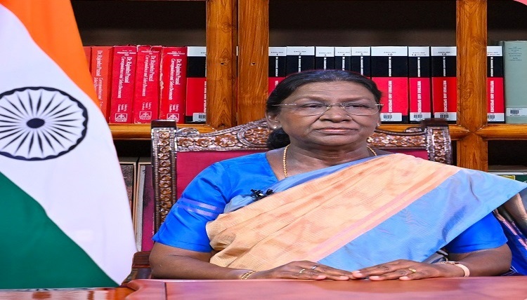 विकसित भारत के निर्माण में नारी-शक्ति की भूमिका महत्वपूर्ण रहेगी...गणतंत्र दिवस की पूर्व संध्या पर राष्ट्रपति का संदेश