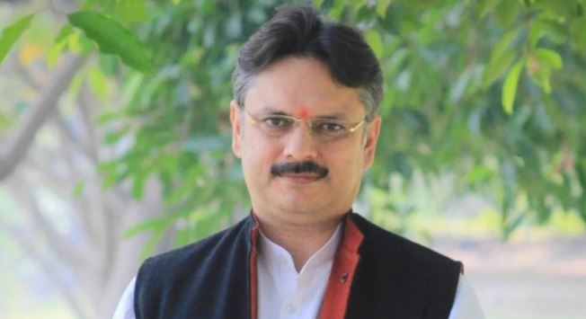 समाजवादी सरकार में लगभग हर भर्ती-पेपर लीक, कोर्ट केस और रद्दीकरण की भेंट चढ़ जाती थी...राजेश्वर सिंह का अखिलेश यादव पर बड़ा हमला