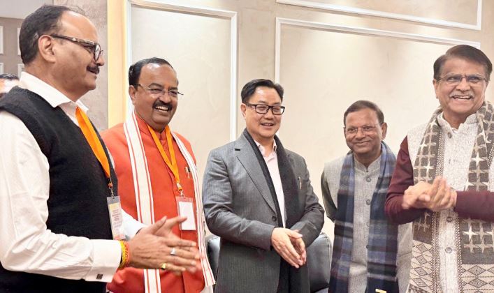 केंद्रीय मंत्री और यूपी भाजपा अध्यक्ष से डिप्टी सीएम केशव मौर्य और ब्रजेश पाठक की हुई अहम मुलाकात