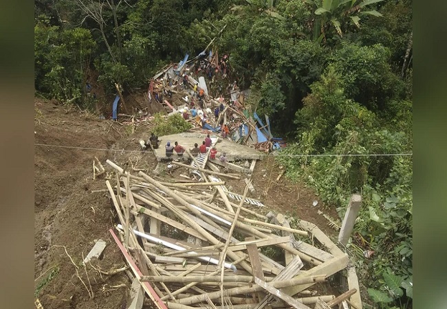 भारी बारिश की वजह से देश में मची तबाही, भूस्खलन से सात लोगों की मौत 82 लापता, युद्ध स्तर पर शुरु हुआ राहत बचाव कार्य