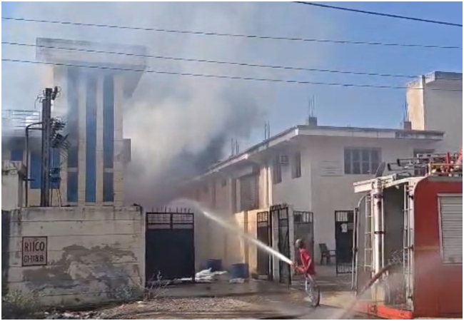 Alwar Factory Fire : अलवर जिले में टपूकड़ा फैक्ट्री में लगी आग, 7 मजदूरों के शव जलकर बनें मानव कंकाल