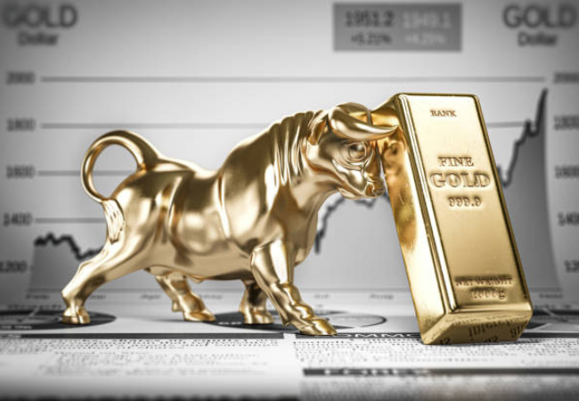 Gold-Silver Price Today : सर्राफा बाजार धड़ाम, एक झटके में चांदी 25000 रुपए टूटी, सोना करीब 1800 रुपये हुआ सस्ता