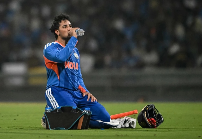 IND vs NAM : अभिषेक शर्मा को अस्पताल में कराना पड़ा भर्ती, नामीबिया के खिलाफ मैच खेलना मुश्किल