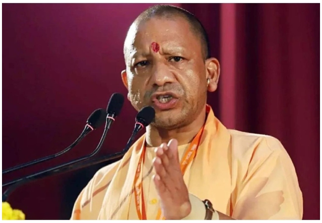 CM योगी के खिलाफ आपत्तिजनक पोस्ट करने वाला पत्रकार पवन तिवारी गिरफ्तार, भड़काऊ तस्वीर अपलोड करने का आरोप