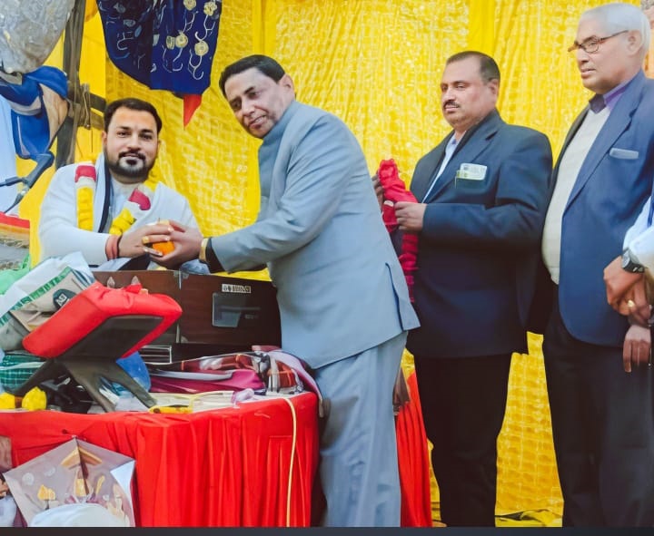 श्रीमद् भागवत कथा मात्र एक ग्रन्थ नहीं बल्कि जीवन जीने की कला है ,अहंकार से पराजित होते हैं बलशाली : मुलायम सिंह यादव