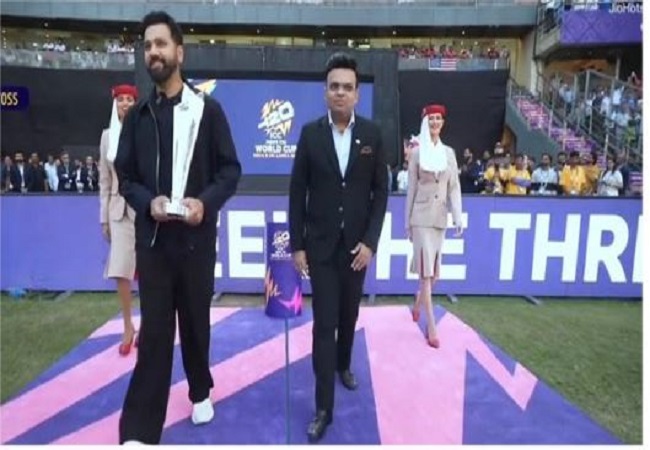 T20 World Cup 2026 : अमेरिका ने जीता टॉस, भारत को दिया पहले बल्लेबाजी का न्योता, सिराज को मिला मौका