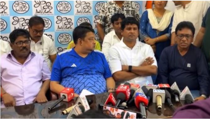 पश्चिम बंगाल विधानसभा चुनाव से पहले पूर्व विधायक दीपेंदु बिस्वास ने TMC में वापसी, बोले- बीजेपी में जाना मेरी गलती