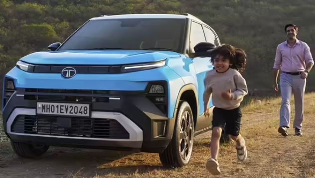 Tata Punch facelift delivery :  टाटा पंच फेसलिफ्ट की डिलीवरी शुरू, जानें कीमत, फीचर्स और स्पेसिफिकेशन