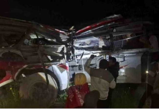 Uttarakhand Bus Accident : उत्तराखंड नेपाल बॉर्डर के पास बरातियों से भरी बस गहरी खाई में गिरी, 13 लोगों की मौत, 34 घायल