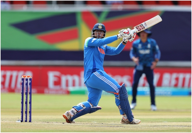 Vaibhav Sooryavanshi Century : अंडर-19 वर्ल्ड कप फाइनल में वैभव सूर्यवंशी का धमाकेदार शतक, भारत का स्कोर 200 के पार