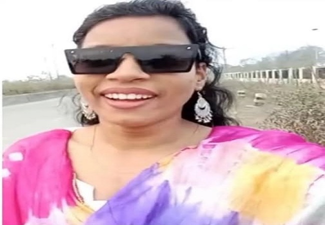 यूट्यूबर बिटिया ने सोते समय पिता की गला रेत कर की हत्या, बेटी पर था शक, सोशल मीडिया पर डाली थी निजी वीडियो