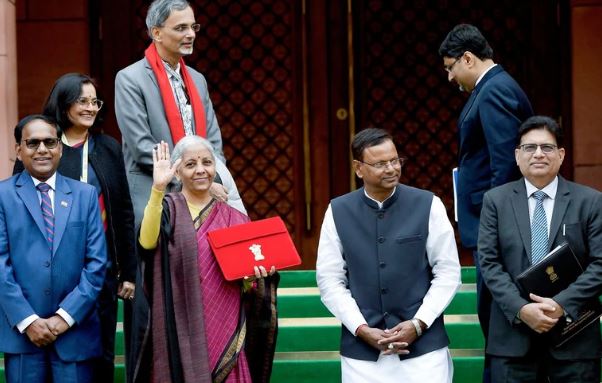 Budget 2026: जानिए बजट में क्या-क्या हुआ सस्ता? कैंसर, शुगर जैसी दवाइयों पर मिलेगी बड़ी राहत